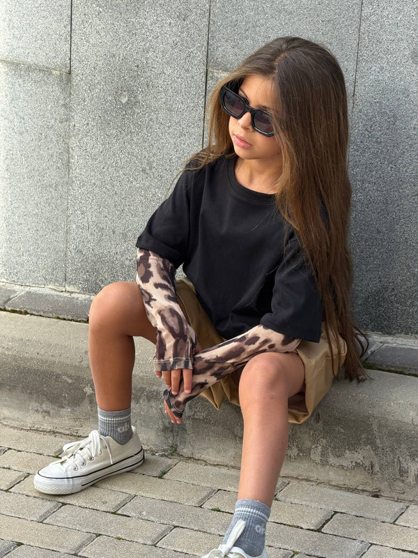 חולצת קרופ עם שרוול מנומר