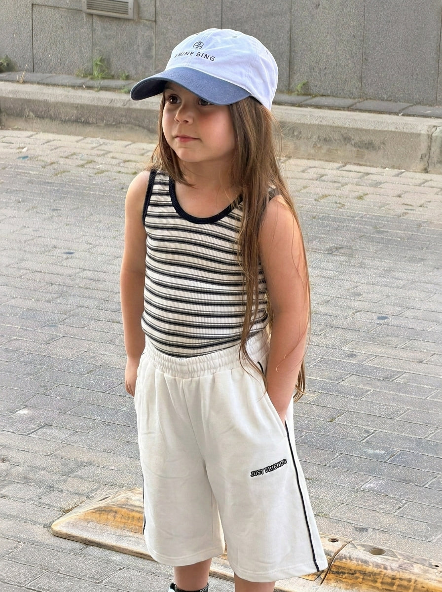 גופיית פסים לילדות