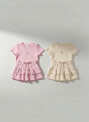 חליפה עם חצאית לילדות מבד ריב פרחונית