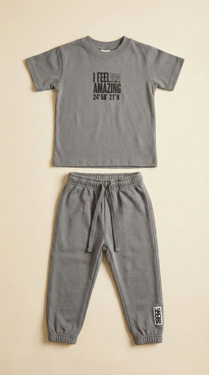 חליפה לילדים מבד טריקו וטרי דגם I FEEL AMAZING