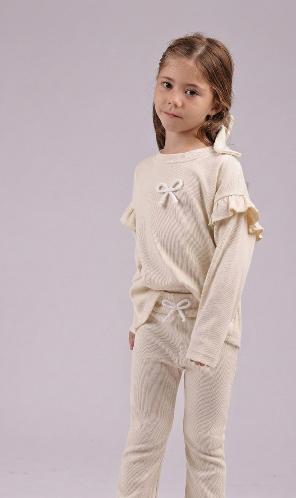 חליפה לילדות מבד ריב כותנה מגורד דגם פפיון