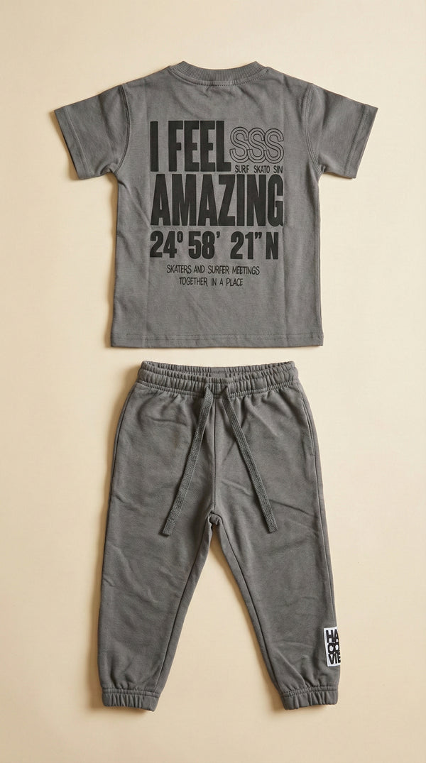 חליפה לילדים מבד טריקו וטרי דגם I FEEL AMAZING