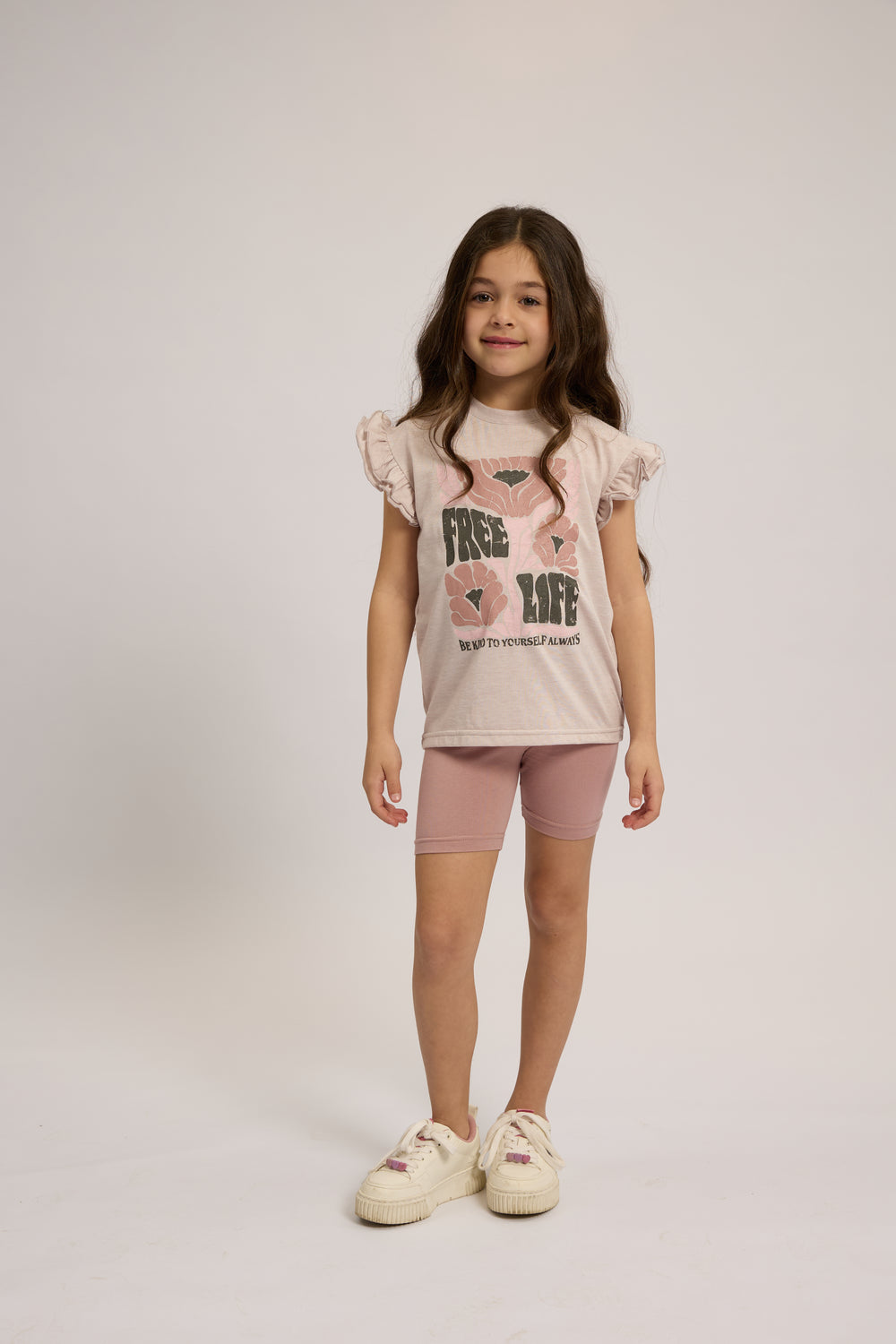 חליפה טריקו לייקרה לילדות דגם LIFE