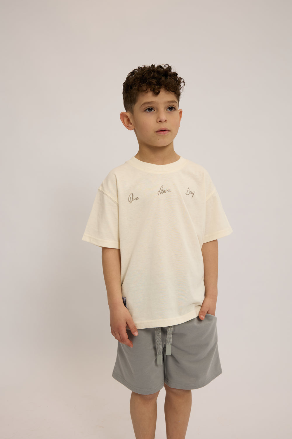 חליפה לילדים מבד טריקו וטרי דגם One More Day