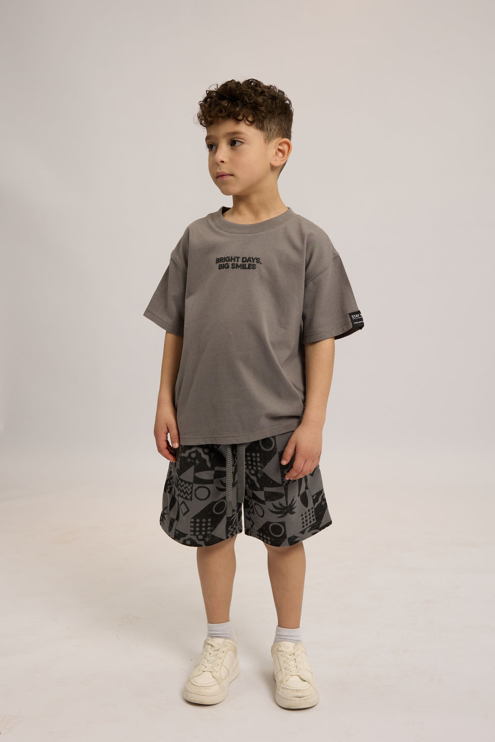 חליפה לילדים מבד טריקו וטרי דגם Bright Days , Big Smiles