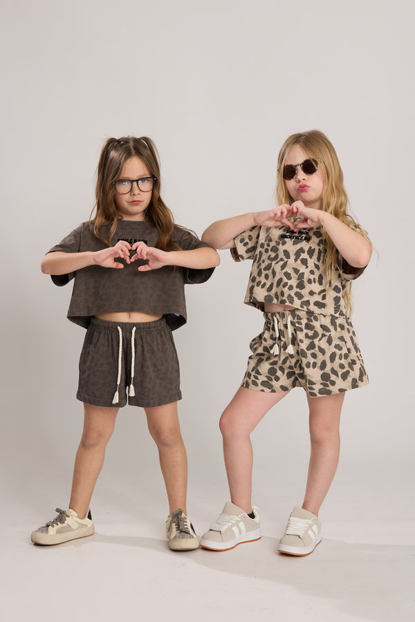 חליפה מנומרת לילדות